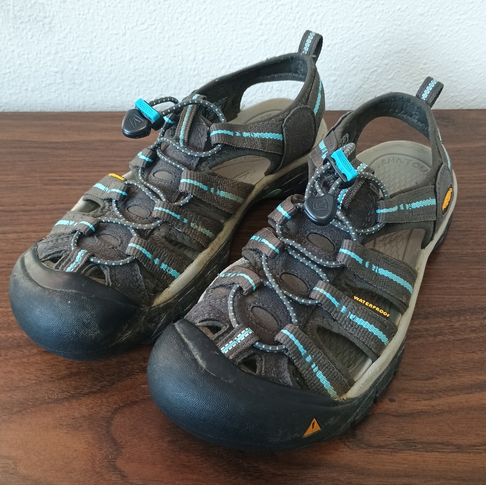 Keen Newport H2 Women's Waterproof Sandals Size 8.5 Gray Teal